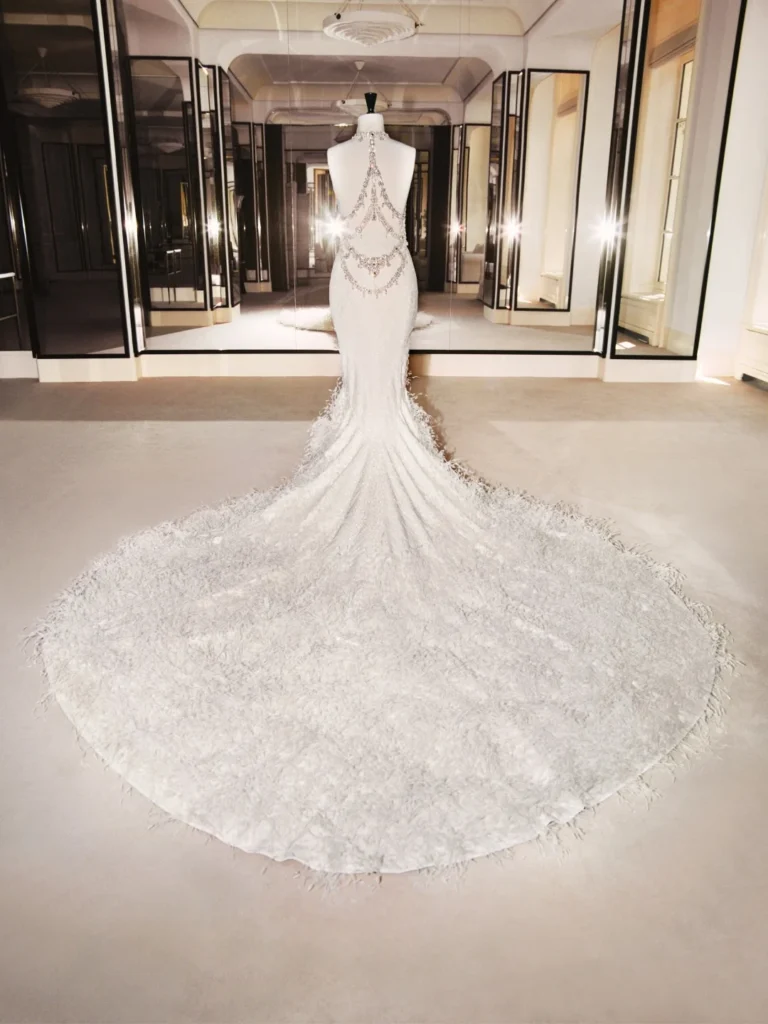 Dua Lipa Chanel Sicily Wedding Gown 2026 — 480,000 Beads, 25,000 Feathers, and Every Detail A-glimpse-at-Dua-Lipas-Haute-Couture-dress-Dua-Lip
