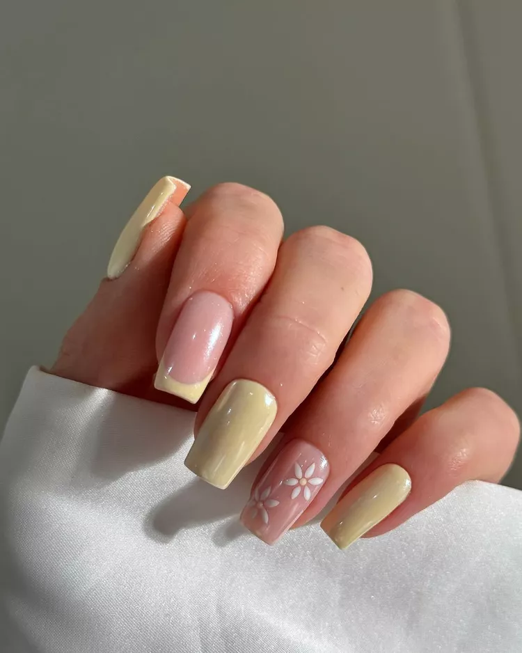 Celebrity Summer Nail Trends 2026 — Glazed Jelly, Seaglass and Every Look to Try Chrome French Nails
