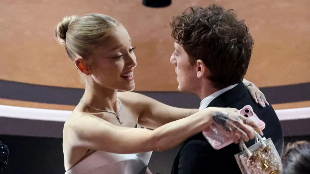 Ariana Grande and Ethan Slater Breakup 2026 — Everything Confirmed About Their Split Grande and Slater were seen together at events including the Oscars in 2025