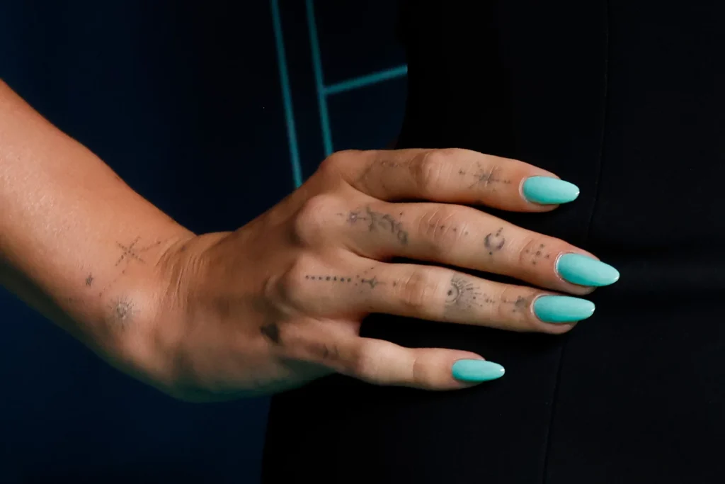 Celebrity Summer Nail Trends 2026 — Glazed Jelly, Seaglass and Every Look to Try Hailey Bieber Tiffany blue jelly nails