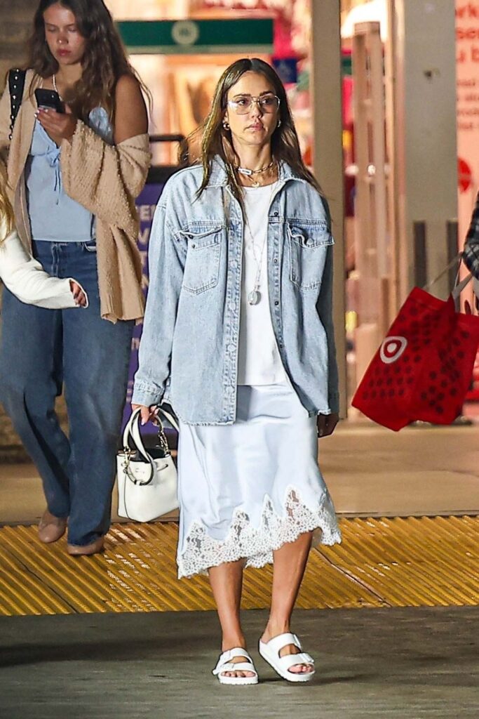 Best Celebrity Summer Outfits 2026 — 8 Easy Looks You Can Copy Right Now Jessica Alba baseball tee lace skirt