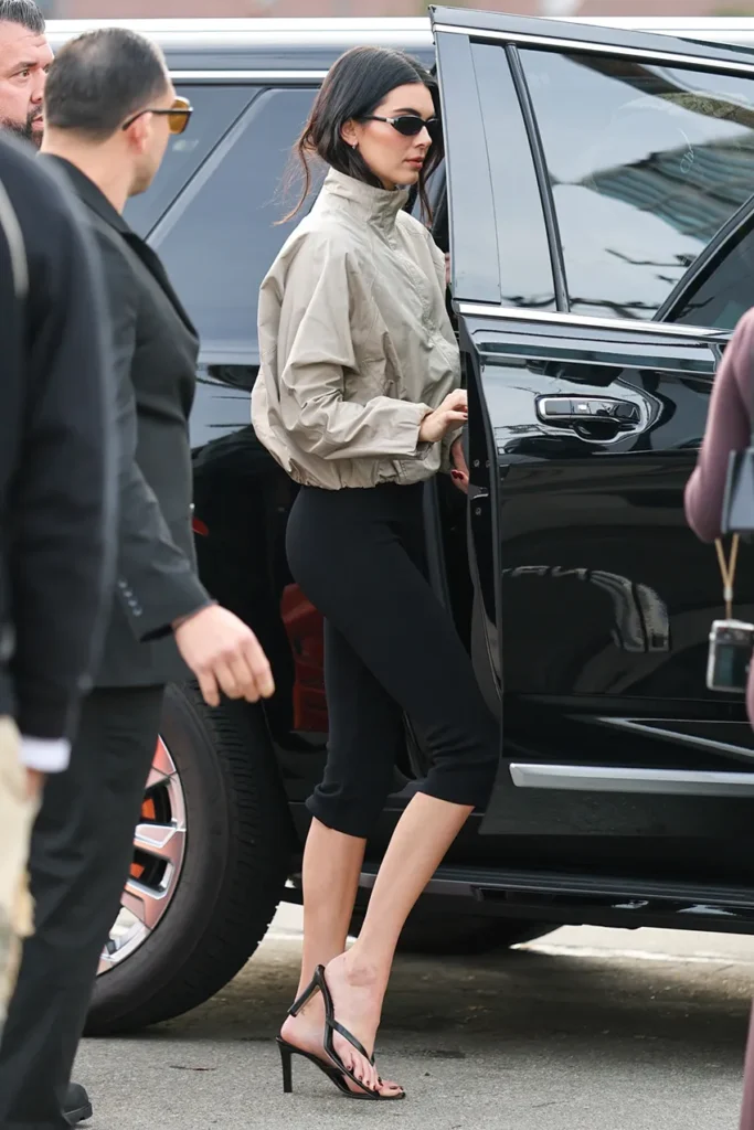 Kendall Jenner capri trousers 2026