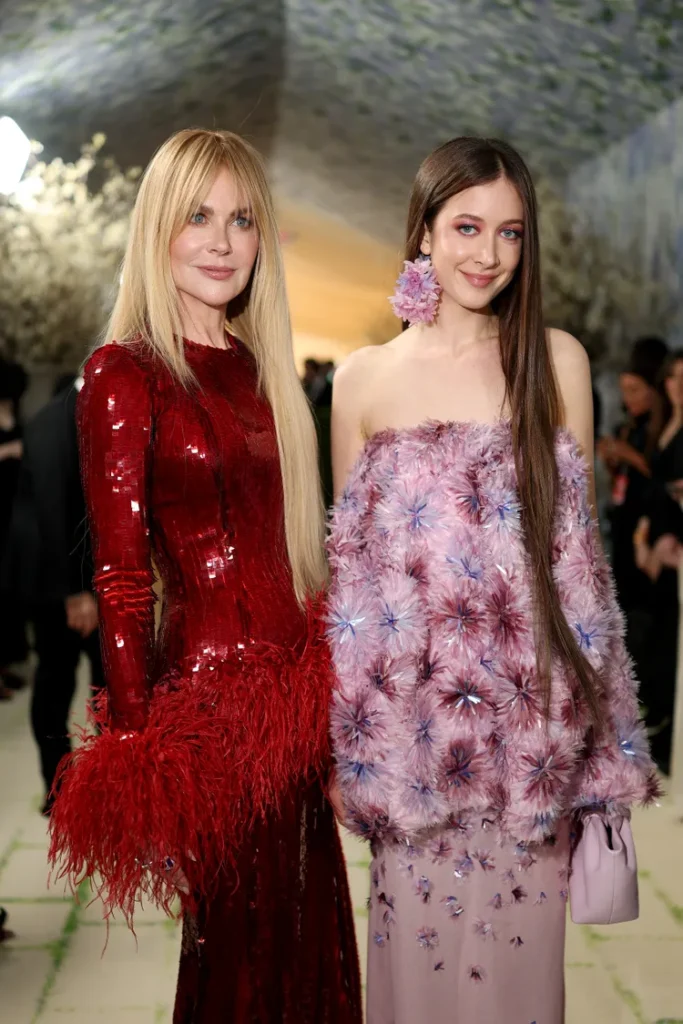 Nicole Kidman daughter Faith curly hair