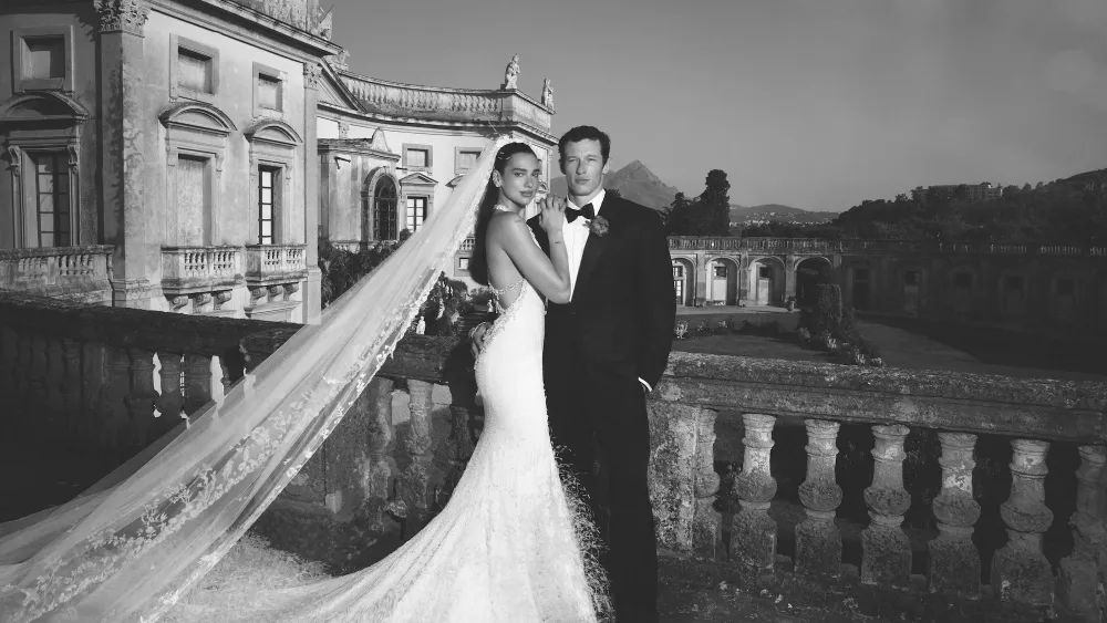 Dua Lipa Chanel Sicily Wedding Gown 2026 — 480,000 Beads, 25,000 Feathers, and Every Detail dua-lipa-custom-haute-couture-chanel-wedding-dress