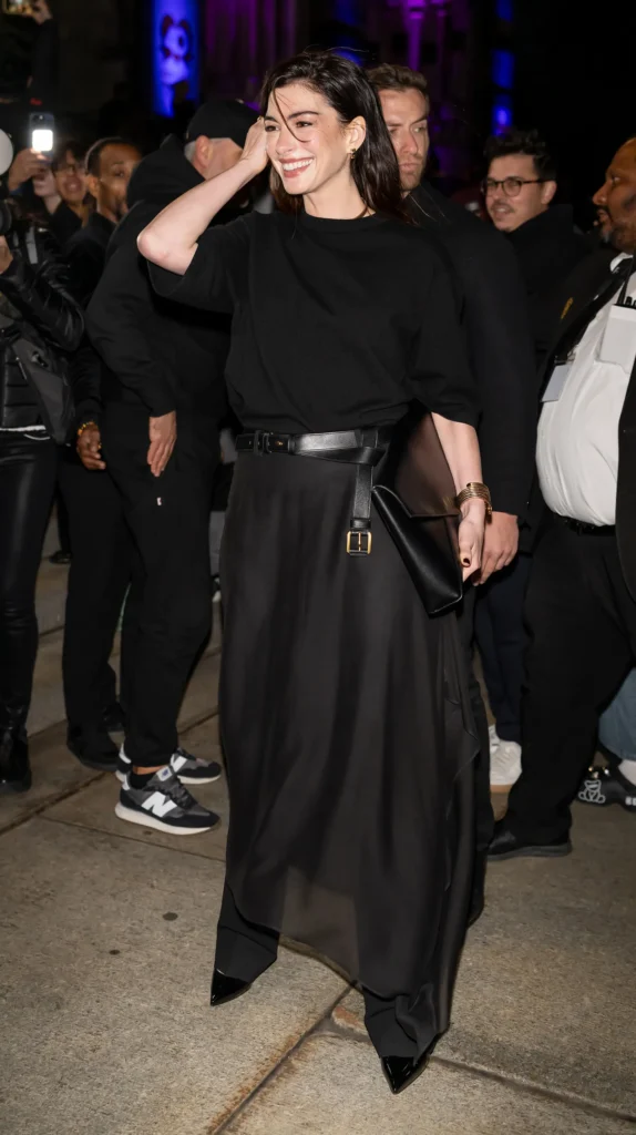 How to Dress Like Anne Hathaway — Her Complete Celebrity Style Guide 2026 Anne Hathaway street style 2026