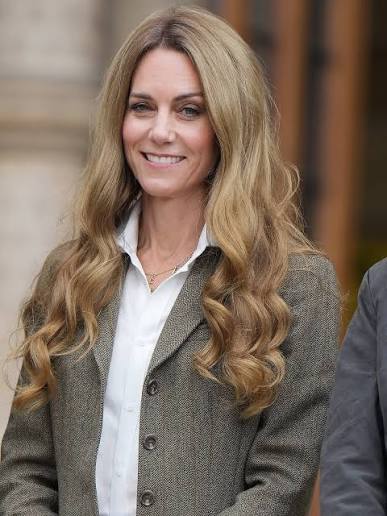 Beachy Waves Hair Summer 2026 — The Complete Celebrity Hair Guide Kate Middleton Beachy waves hair 2026