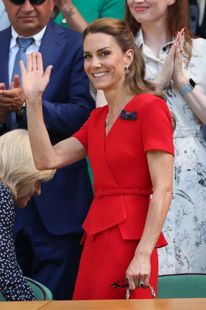 How to Dress for Wimbledon 2026 Like a Celebrity — The Complete Style Guide Kate Middleton Roland Mouret Wimbledon July 11 2026
