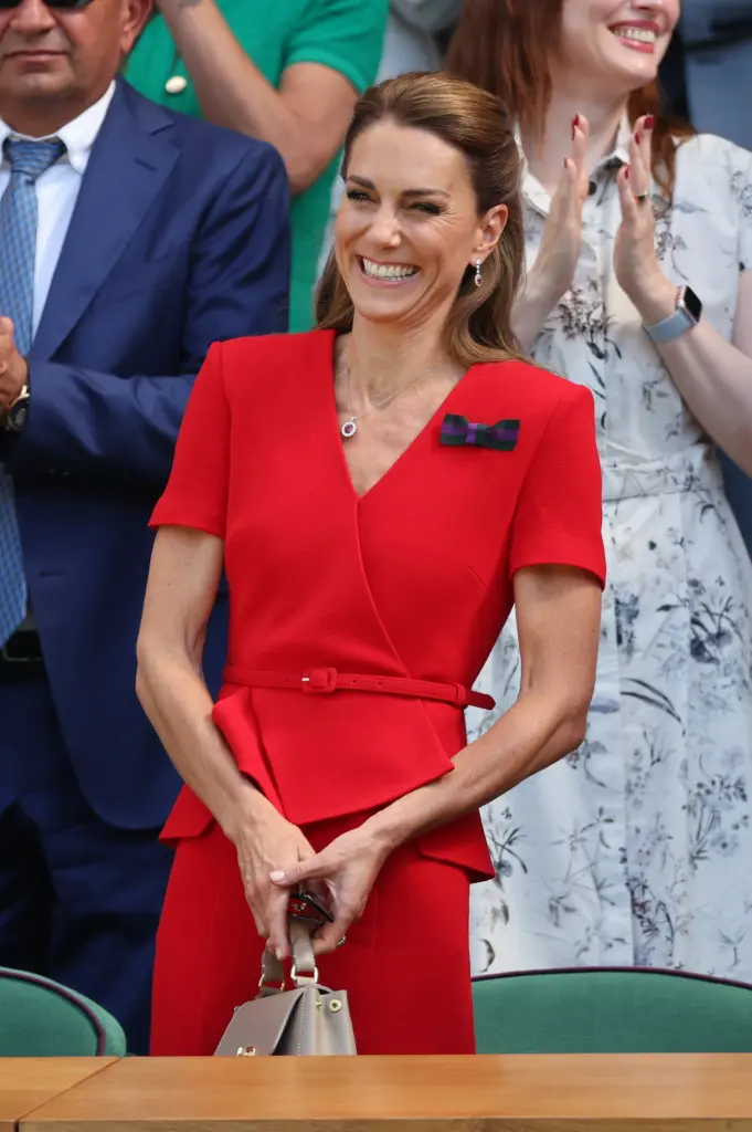 How to Dress for Wimbledon 2026 Like a Celebrity — The Complete Style Guide Kate Middleton Roland Mouret Wimbledon July 11 2026 accessories