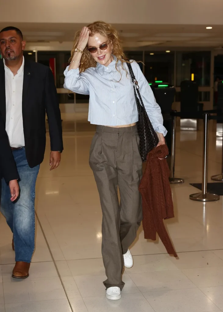 Nicole Kidman Off-Duty Formula — The White Sneaker Edition 1
