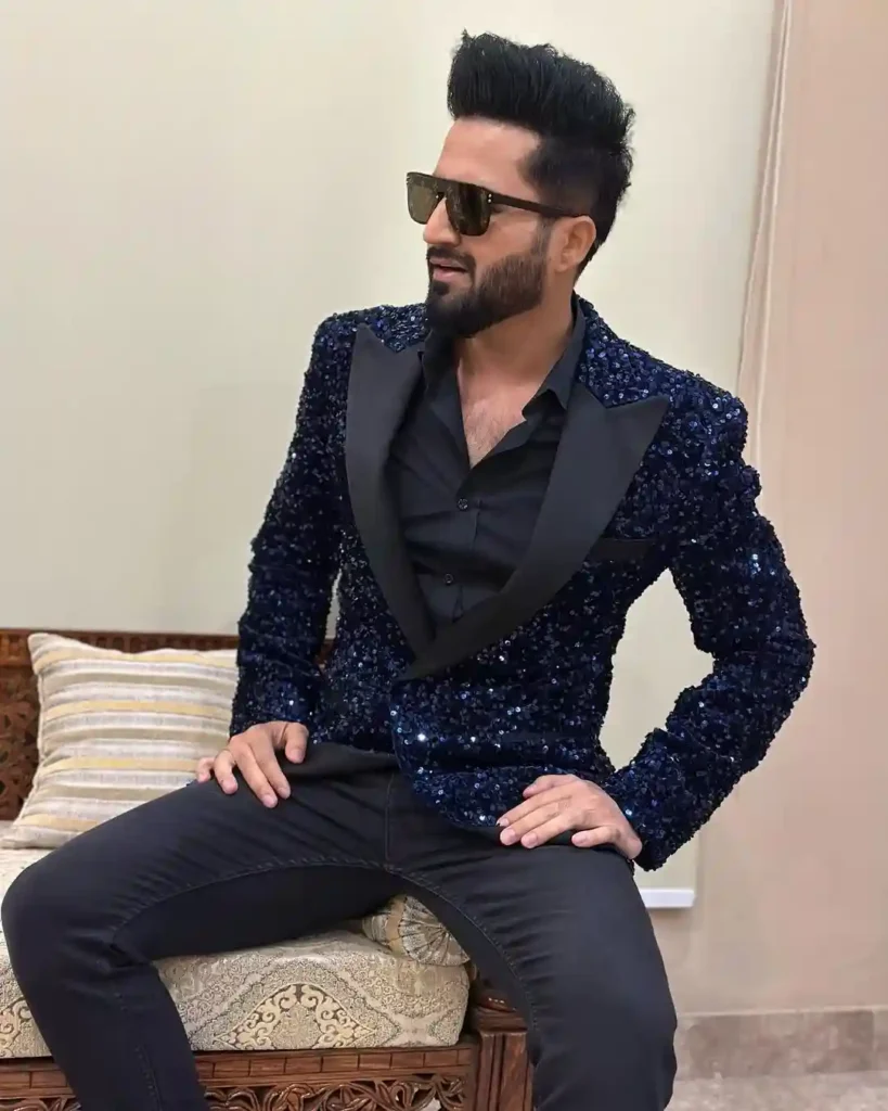 Falak Shabir Biography