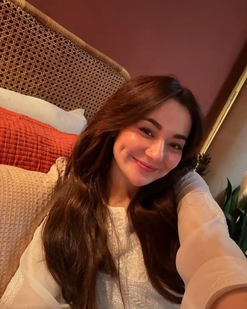 Hania Amir Biography