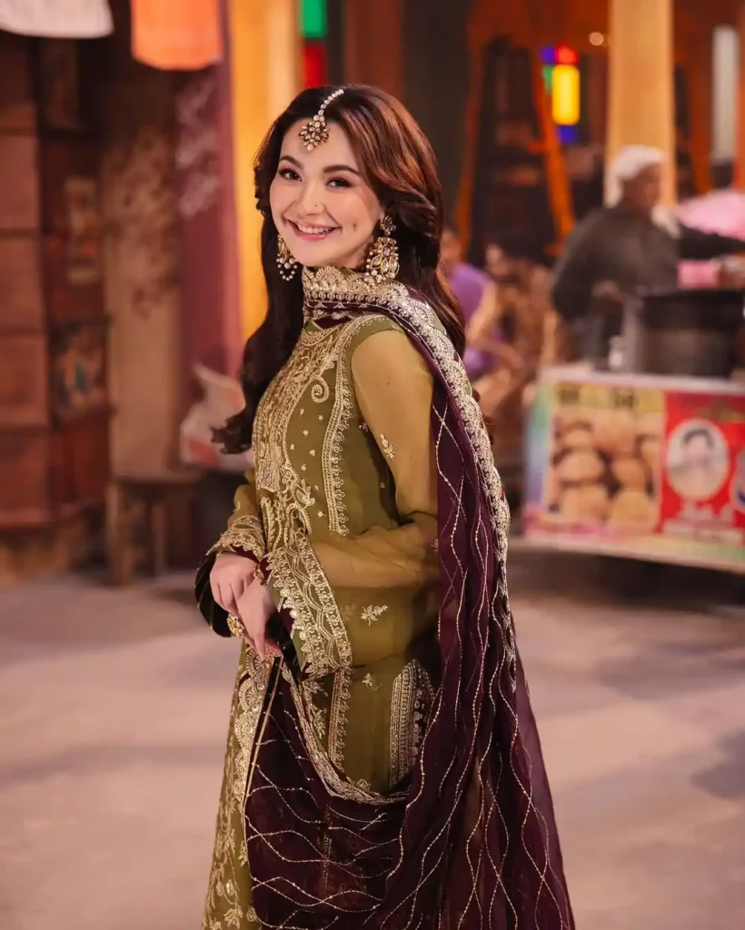 Hania Amir Biography