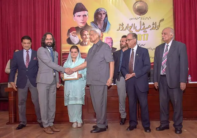 waqar zaka award
