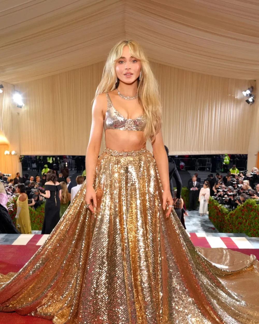 Sabrina Carpenter Met Gala 2026 Makeup and Beauty Look — Old Hollywood Glamour Guide Sabrina Carpenter