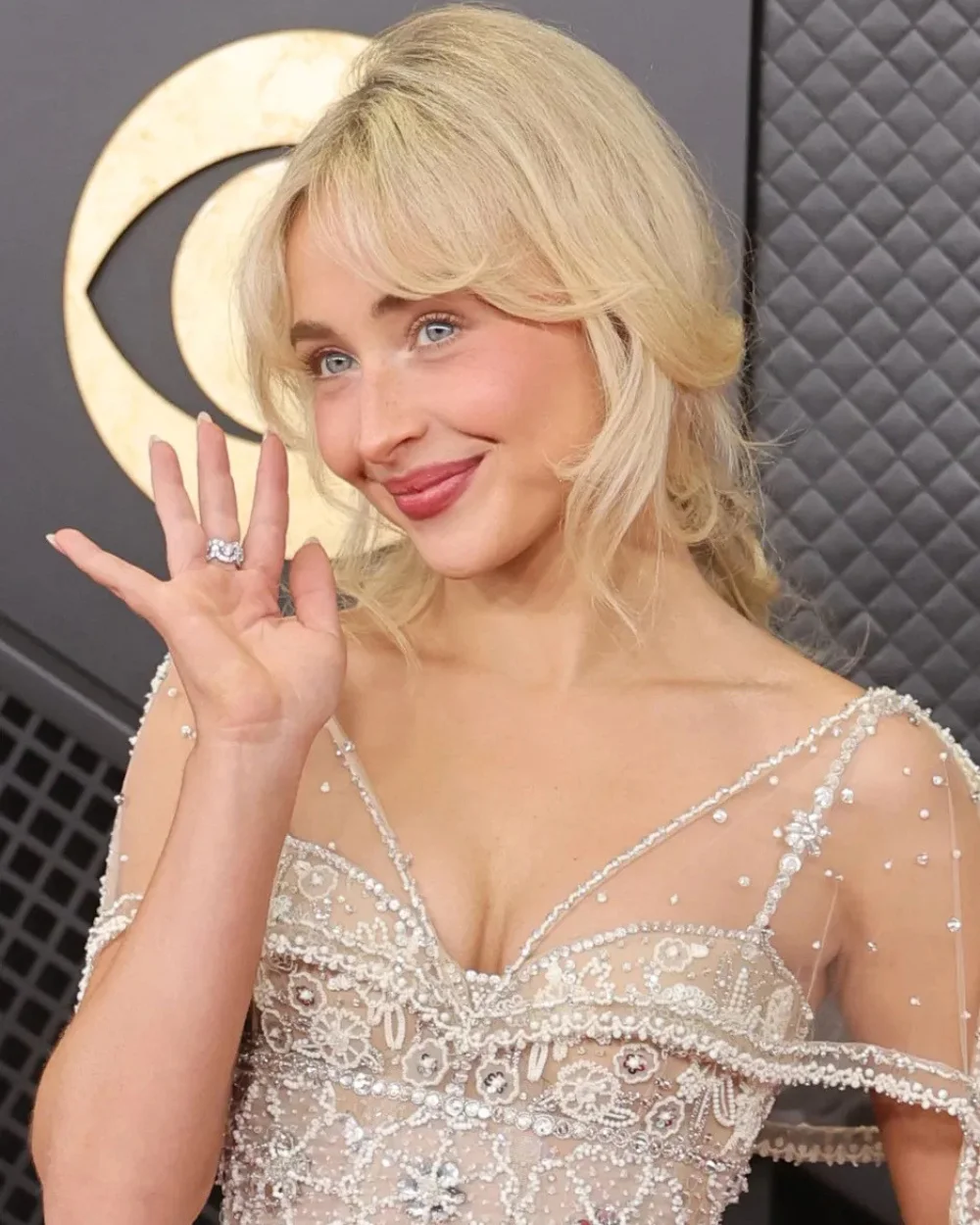 Sabrina Carpenter Met Gala 2026 Makeup and Beauty Look — Old Hollywood Glamour Guide Sabrina Carpenter grammy awards 2026